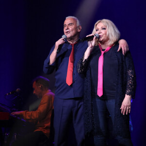 Le chanteur de 82 ans l'a surnommée sa "moitié d'orange"
Exclusif - Michel Fugain et sa femme Sanda lors du concert "Michel Fugain fait Bandapart" pour les 80 ans du chanteur à Bobino à Paris le 12 Mai 2022. © Bertrand Rindoff/Bestimage 