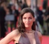 Sa tenue était agrémentée de bijoux Bulgari, dont un ras-de-cou orné d'une pierre précieuse
Casta Laetitia - Tapis rouge de la cérémonie de clôture du 19ème Rome Film Festival, le 27 octobre 2024. 