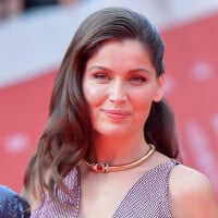 Laetitia Casta, diva pulpeuse : un look encore à tomber par terre pour la star de 46 ans