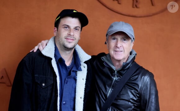 François Cluzet et son fils Paul au village lors des Internationaux de France de tennis de Roland Garros 2024, à Paris, France, le 1er juin 2024. © Jacovides-Moreau/Bestimage 