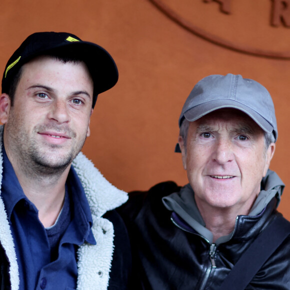 François Cluzet et son fils Paul au village lors des Internationaux de France de tennis de Roland Garros 2024, à Paris, France, le 1er juin 2024. © Jacovides-Moreau/Bestimage 