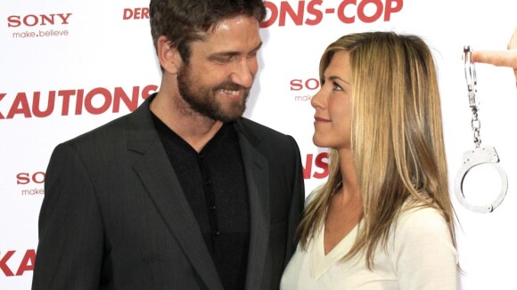 Gerard Butler et Jennifer Aniston encore collés-serrés lors de leur opération séduction...