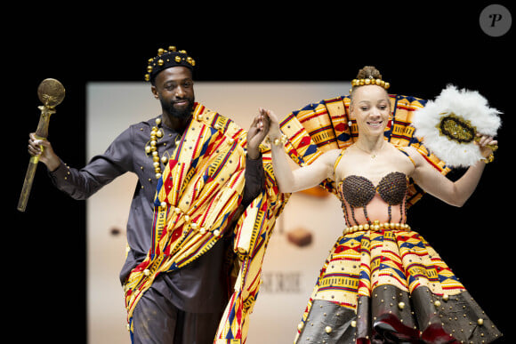 Nantenin Keita et Sekou - Défilé d'ouverture du salon du chocolat 2024 à Paris porte de Versailles en faveur de l'association Mécénat Chirurgie Cardiaque le 29 octobre 2024. © Perusseau-Veeren/Bestimage