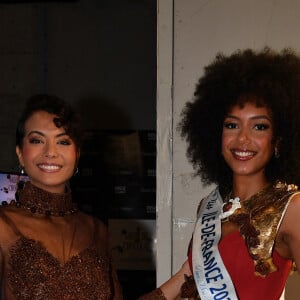 Vaimalama Chaves, Julie Dupont - Backstage du défilé d'ouverture du salon du chocolat 2024 à Paris porte de Versailles en faveur de l'association Mécénat Chirurgie Cardiaque à Paris le 29 octobre 2024. © Perusseau-Veeren/Bestimage