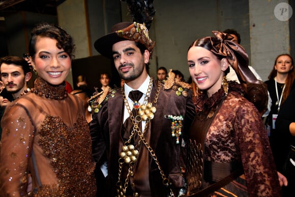 Vaimalama Chaves, Christophe Licata, Ana Riera - Backstage du défilé d'ouverture du salon du chocolat 2024 à Paris porte de Versailles en faveur de l'association Mécénat Chirurgie Cardiaque à Paris le 29 octobre 2024. © Perusseau-Veeren/Bestimage