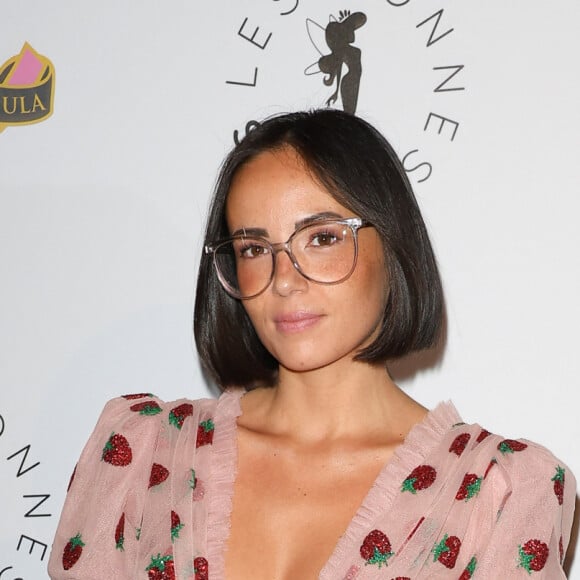 Agathe Auproux - Photocall du 4ème gala de charité de l'association "Les Bonnes Fées" à l'occasion de la campagne mondiale "Octobre Rose" à l'hôtel Peninsula, Paris le 5 octobre 2023. © Coadic Guirec/Bestimage