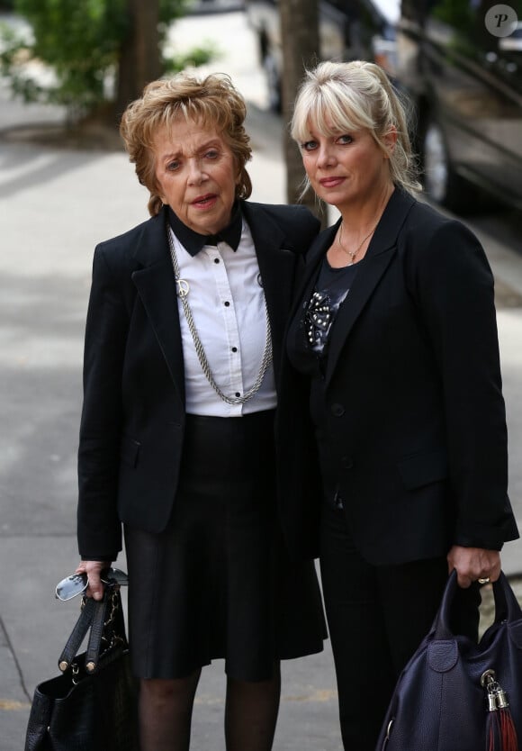 Marthe Mercandier et sa fille Véronique Nery aux obsèques de Pierre Mondy en l'Église Saint Honoré d'Eylau à Paris le 20 septembre 2012