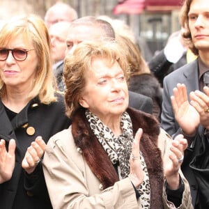 Marthe Mercandier et Chantal Ladesou aux obsèques de Rosy Varte en l'église arménienne à Paris le 19 janvier 2012.