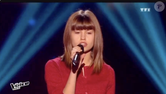 Et ce fut l'occasion pour Marine, nominée cette semaine, de retrouver un artiste qu'elle connaît déjà bien. En effet, il y a dix ans Marine participait à The Voice Kids, alors âgée de 14 ans.
Marine de la Star Academy 2024, dans The Voice Kids