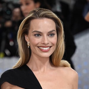 Margot Robbie - Les célébrités arrivent à la soirée du "MET Gala 2023" hommage au grand couturier Karl Lagerfeld au Metropolitan Museum of Art de New York City, New York, Etats-Unis, le 1er mai 2023. 