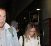 Elle et son mari Tom Ackerley sont sans doute aux anges 
Robbie Margot et son mari Tom Ackerley arrivent à l'aéroport de Los Angeles (LAX), le 26 avril 2017. 