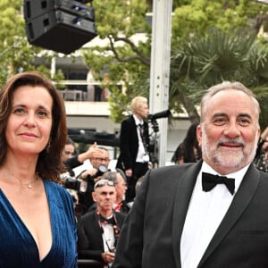 De quoi parfois provoquer chez elle "un ras le bol", reconnaît-il.Pascale Pouzadoux et Antoine Dulery assistent au tapis rouge de 'The Apprentice' lors de la 77e édition du Festival de Cannes au Palais des Festivals le 20 mai 2024 à Cannes, France. Photo par David Niviere/ABACAPRESS.COM