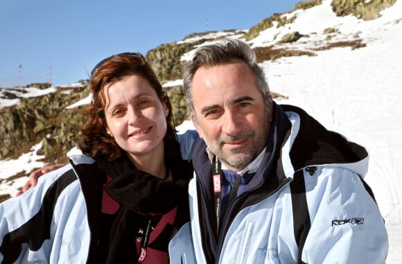 L'acteur a rencontré son épouse après avoir rompu avec Mathilde Seigner.L'acteur français Antoine Dulery et sa femme Pascale lors du 10ème festival international du film comique à l'Alpe d'Huez, France, le 20 janvier 2007. Photo par Guibbaud-Guignebourg/ABACAPRESS.COM