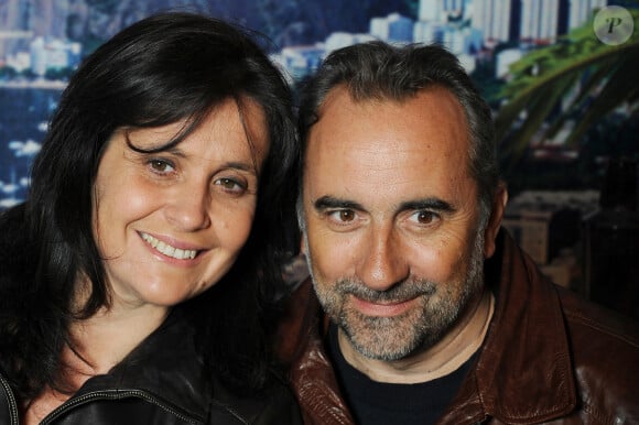 Antoine Dulery et son épouse, la réalisatrice Pascale Pouzadoux, arrivent à la première de 'OSS 117 : Rio ne repond plus", au cinéma Gaumont Capucines à Paris, France, le 7 avril 2009. Photo par Thierry Orban/ABACAPRESS.COM