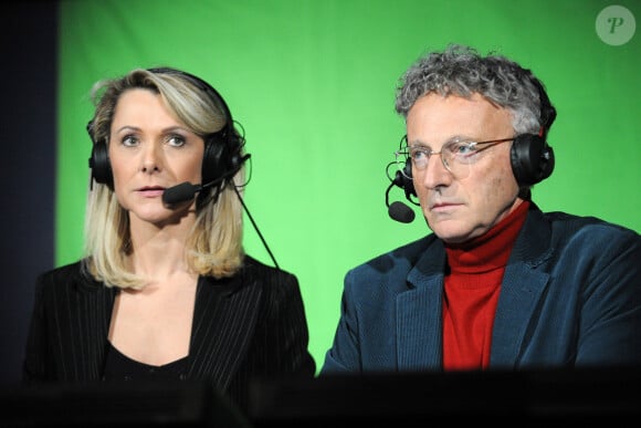 Archives - Annick Dumont, ex femme de Gilles Beyer et Didier Gailhaguet, Nelson Monfort - Grand Prix ISU à Bercy le 27 novembre 2010. N. Le Gouic / Panoramic / Bestimage