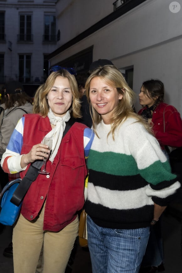 Exclusif  - Yasmine et Sarah Lavoine - Cocktail Chez Marc'O pendant la première édition du parcours Off Vendôme du 24 au 26 mars 2022 autour de la Place Vendôme à Paris le 24 mars 2022. © Jack Tribeca / Bestimage 