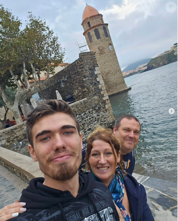 Sur Instagram, Cindy et Sébastien ont annoncé qu'avec leur fils Maxence, ils allaient gérer une résidence de vacances
Nouvelle vie pour les Van Der Auwera de "Familles nombreuses"