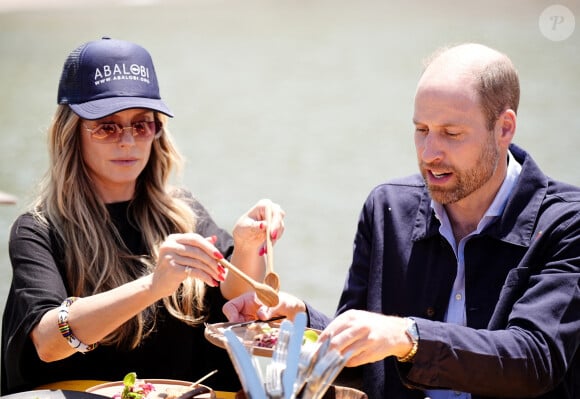 Le prince William, avec Heidi Klum et Winnie Harlow, rencontre l'équipe d'ABALOBI & Fish with a Story et des pêcheurs locaux à Kalk Bay Harbour à Cape Town le 7 novembre 2024. Photo by Aaron Chown/PA Wire/ABACAPRESS.COM