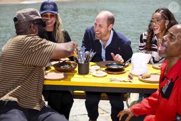 Le prince William, avec Heidi Klum et Winnie Harlow, rencontre l'équipe d'ABALOBI & Fish with a Story et des pêcheurs locaux à Kalk Bay Harbour à Cape Town le 7 novembre 2024. Photo by Phil Noble/PA Wire/ABACAPRESS.COM