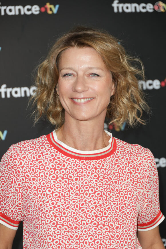 Carole Gaessler au photocall de la conférence de presse de rentrée de France Télévisions à Paris, France, le 4 septembre 2024. © Coadic Guirec/Bestimage