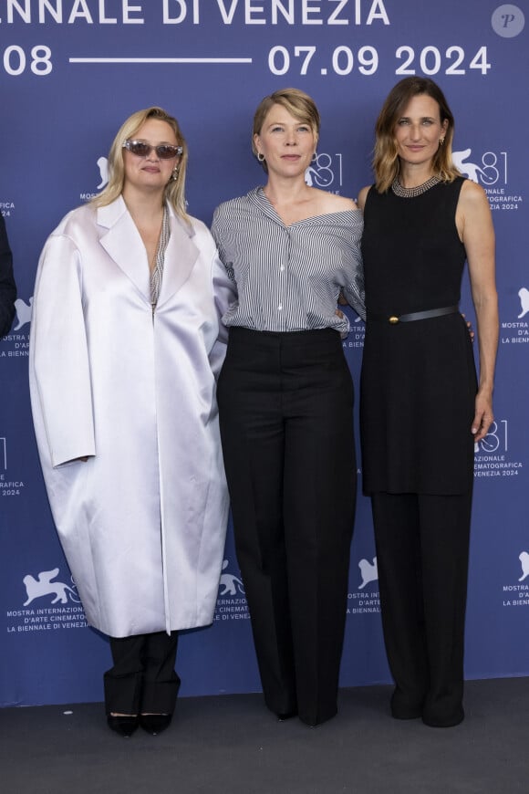 Sara Forestier, India Hair, Camille Cottin lors du photcall ee "Trois Amies" à la Mostra de Venise le 30 août 2024 ©SGPItalia