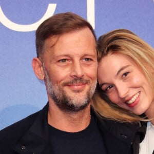 Nicolas Duvauchelle et sa femme Chloe Roy - Photocall de la cérémonie de clôture de la 26ème Edition du Festival de la Fiction de La Rochelle. Le 14 septembre 2024 © Patrick Bernard / Bestimage  