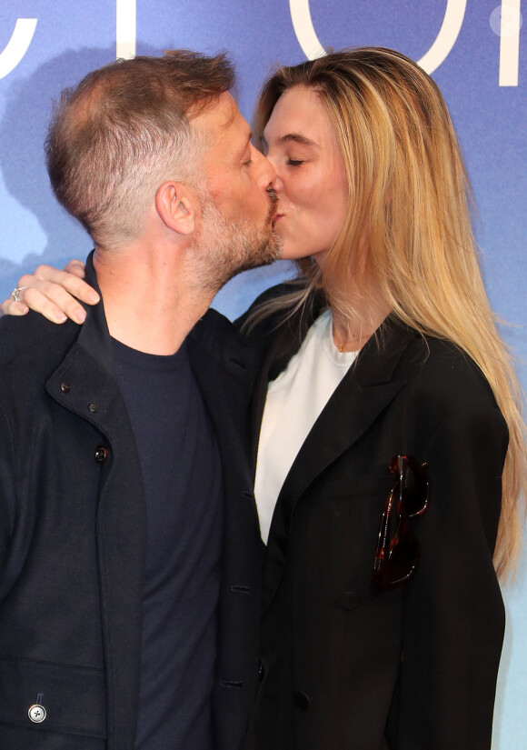 Nicolas Duvauchelle et sa femme Chloe Roy - Photocall de la cérémonie de clôture de la 26ème Edition du Festival de la Fiction de La Rochelle. Le 14 septembre 2024 © Patrick Bernard / Bestimage  