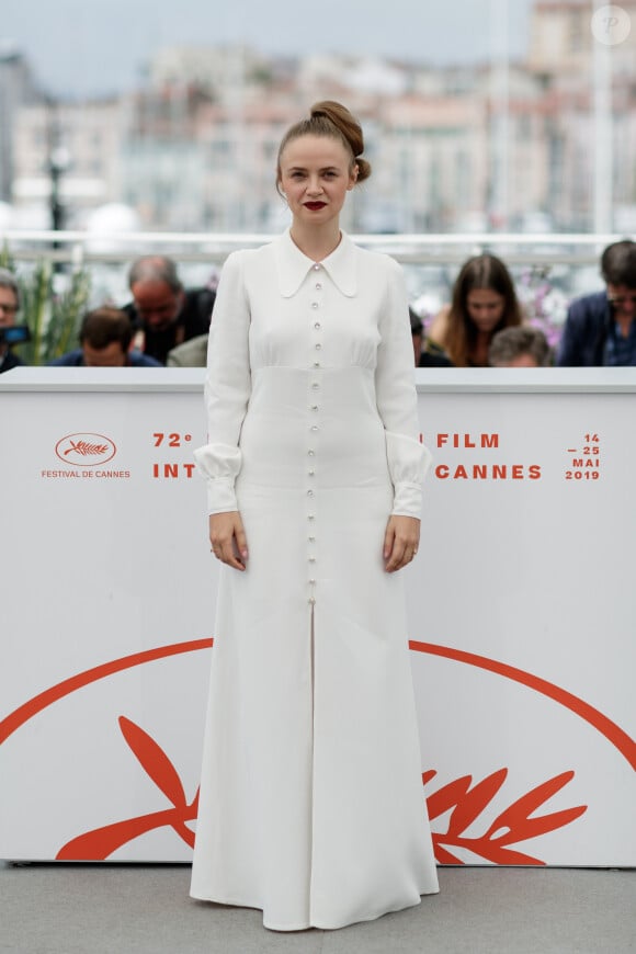 Mais elle n'avait pas dévoilé le nom de l'acteur ni celui du film... 
Sara Forestier au photocall du film Roubaix, une lumière (Oh mercy!) lors du 72ème Festival International du film de Cannes. Le 23 mai 2019 © Jacovides-Moreau / Bestimage 