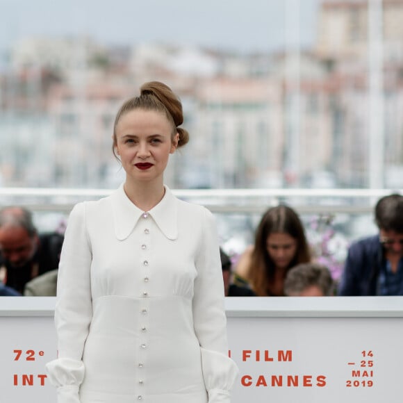 Mais elle n'avait pas dévoilé le nom de l'acteur ni celui du film... 
Sara Forestier au photocall du film Roubaix, une lumière (Oh mercy!) lors du 72ème Festival International du film de Cannes. Le 23 mai 2019 © Jacovides-Moreau / Bestimage 