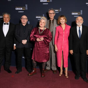 La troupe du Splendid publiera fin novembre un livre, Le Splendid par le Splendid, nous nous sommes tant marrés, pour marquer ses 50 ans.
Christian Clavier, Michel Blanc, Josiane Balasko, Thierry Lhermitte, Marie-Anne Chazel, Gérard Jugnot et Bruno Moynot lors de la 46e édition de la cérémonie des César du cinéma à l'Olympia à Paris, France, le 12 mars 2021. Photo par Pascal Le Segretain/Pool/ABACAPRESS.COM