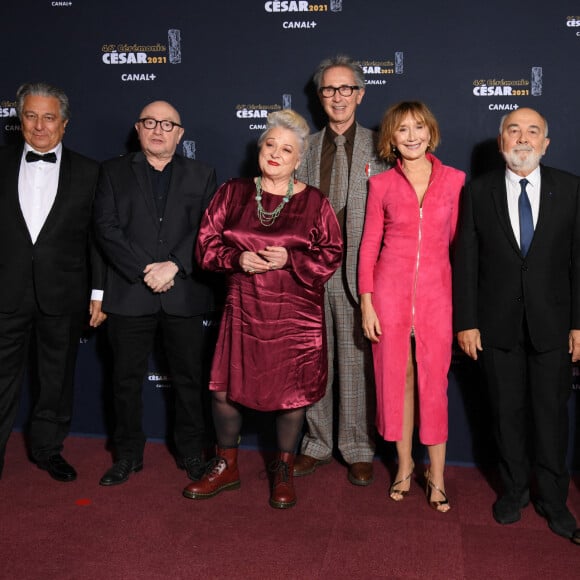 La troupe du Splendid publiera fin novembre un livre, Le Splendid par le Splendid, nous nous sommes tant marrés, pour marquer ses 50 ans.
Christian Clavier, Michel Blanc, Josiane Balasko, Thierry Lhermitte, Marie-Anne Chazel, Gérard Jugnot et Bruno Moynot lors de la 46e édition de la cérémonie des César du cinéma à l'Olympia à Paris, France, le 12 mars 2021. Photo par Pascal Le Segretain/Pool/ABACAPRESS.COM