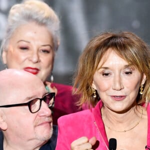 Christian Clavier, Michel Blanc, Josiane Balasko, Thierry Lhermitte, Marie-Anne Chazel, Gérard Jugnot et Bruno Moynot lors de la 46e édition de la cérémonie des César du cinéma à l'Olympia à Paris, France, le 12 mars 2021. Photo par Pierre Villard/Pool/ABACAPRESS.COM