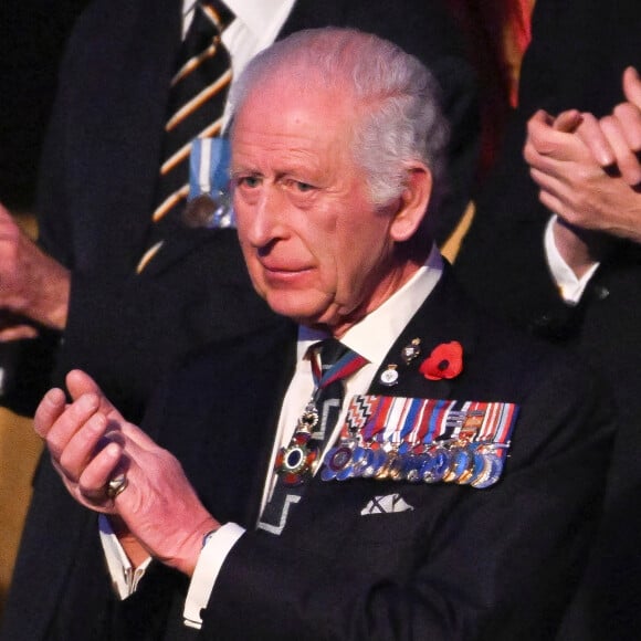 Le roi Charles III d'Angleterre - La famille royale du Royaume Uni assiste au Festival du souvenir (Festival of Remembrance) au Royal Albert Hall, Londres le 9 novembre 2024. © Chris Ratcliffe / Pool / Julien Burton via Bestimage 