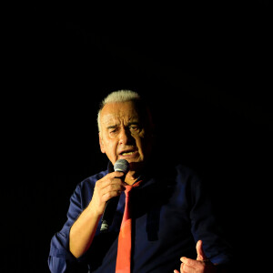 Concert de Michel Fugain : Bandapart - Congrès Annuel Selectour à Hammamet en Tunisie le 4 décembre 2021 © Marc de Tienda / Panoramic / Bestimage