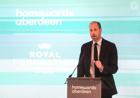 Le prince William, prince de Galles, visite l'association Shelter Scotland à Aberdeen, le 19 septembre 2024.