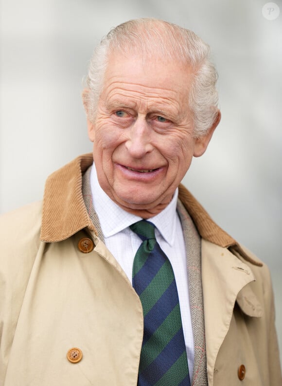 qui fait état de sommes mirifiques perçues par la famille royale.
Le roi Charles III d'Angleterre au concours hippique Royal Windsor Horse Show à Windsor, le 3 mai 2024.