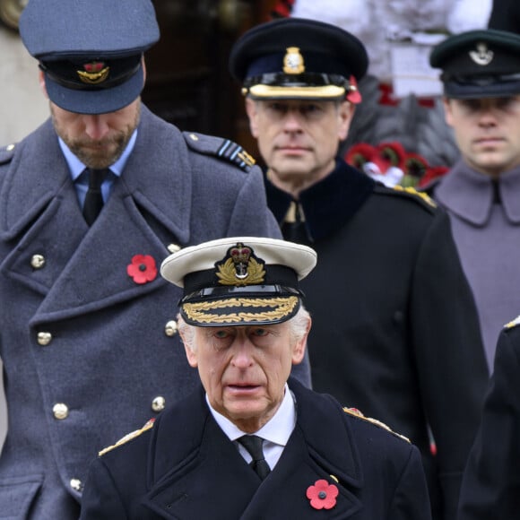 Le roi Charles III d'Angleterre - La famille royale honore les disparus des deux guerres mondiales lors de la cérémonie Remembrance Sunday ( Dimanche du souvenir ) au Cénotaphe à Londres - le 10 novembre 2024 © Cover Images via ZUMA Press