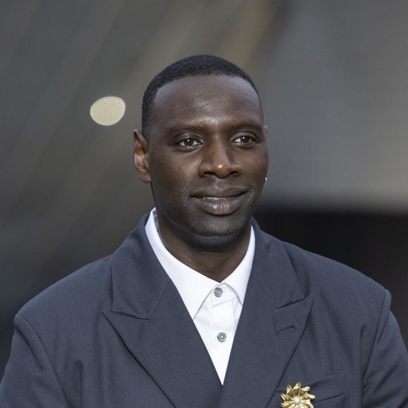Omar Sy a gagné une notoriété certaine et elle a beaucoup d'avantanges
Omar Sy - Photocall du dîner "Prelude pour les JO" à la Fondation Vuitton à Paris, France. © Olivier Borde/Bestimage 