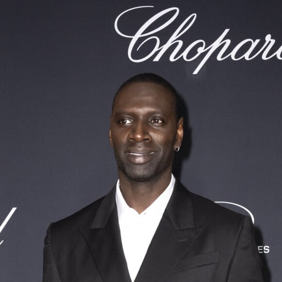 Les contrôles d'identité comme il l'a fait savoir dans le podcast Flashback de Brut
Omar Sy - Photocall du dîner "Trophée Chopard" au Carlton Beach lors du 77ème Festival International du Film de Cannes. Le 17 mai 2024 © Olivier Borde / Bestimage