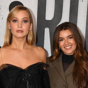 Jennifer Lawrence (enceinte) et productrice du documentaire et Justine Ciarrocchi à la première de Bread & Roses au Hammer Museum le 14 novembre 2024 à Los Angeles, Californie, Crédit : Jeffrey Mayer/MediaPunch