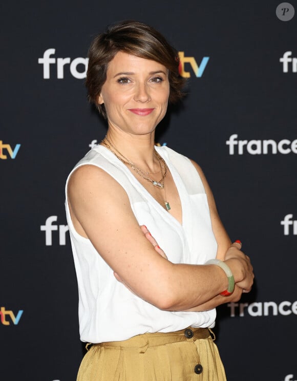 Mélanie Taravant au photocall pour la conférence de presse de rentrée de France TV à la Grande Halle de la Villette à Paris, France, le 11 juillet 2023. © Coadic Guirec/Bestimage