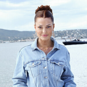 Caroline Receveur au défilé Etam Croisière 2023 à Saint-Tropez le 11 mai 2023. © Rachid Bellak / Bestimage