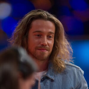 Julien Dore lors du 30eme Telethon à Paris, France, le 3 décembre 2016. Photo by Alban Wyters/ABACAPRESS.COM