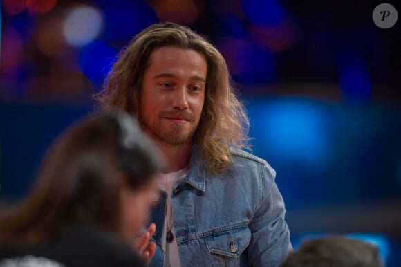 Julien Dore lors du 30eme Telethon à Paris, France, le 3 décembre 2016. Photo by Alban Wyters/ABACAPRESS.COM