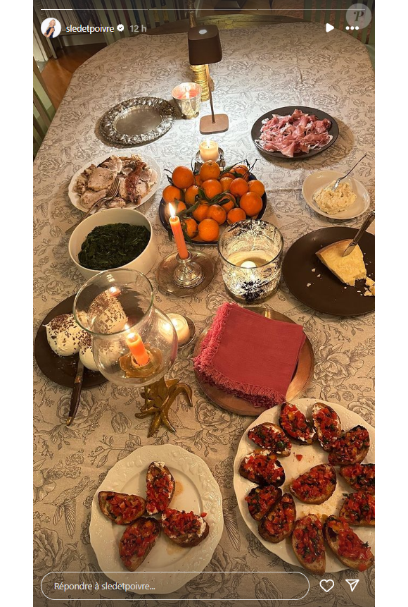 Et ensemble, ils ont partagé un moment gourmand autour d'un très bon repas.
Valentine Sled retrouve son célèbre père Pierre Sled autour d'un bon repas. Instagram