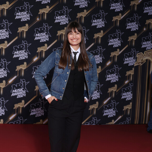 Clara Luciani - Photocall de la 26ème édition des NRJ Music Awards au palais des festivals de Cannes, France, le 1er novembre 2024. © Guignebourg-Bebert/Bestimage 