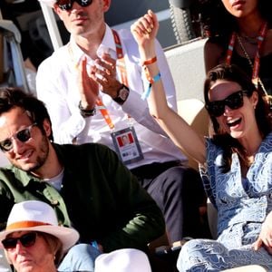 Beau-père de la fille de sa femme Catherine
Vianney et sa femme Catherine Robert dans les tribunes des Internationaux de France de tennis de Roland Garros 2024 à Paris le 7 juin 2024. © Jacovides-Moreau/Bestimage 