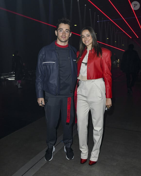 "Un rêve qui me tient à coeur : développer ma propre agence d'architecture dans le futur", précise Charlotte Siné
 
Charles Leclerc et son ex-compagne Charlotte Siné - People au défilé de mode automne-hiver 2022/2023 "Ferrari" lors de la fashion week de Milan. Le 27 février 2022