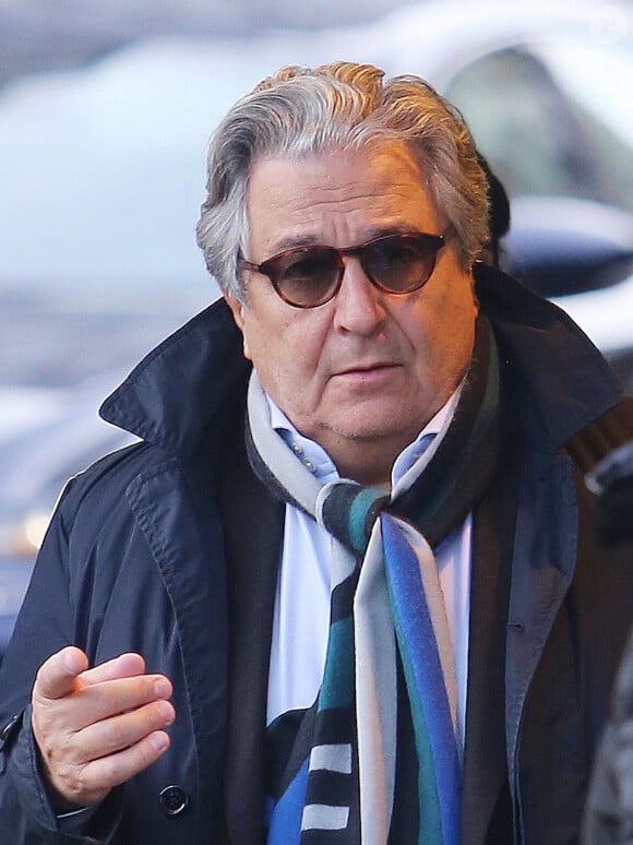 Exclusif - Christian Clavier arrive à la station de radio RTL à Paris le 17 décembre 2019. © Jonathan Rebboah / Panoramic / Bestimage