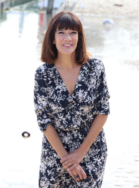 Mélanie Doutey lors du photocall du film "La belle étincelle" de la 25ème édition du Festival de la fiction de la Rochelle, France, le 15 septembre 2023. © Denis Guignebourg/BestImage 